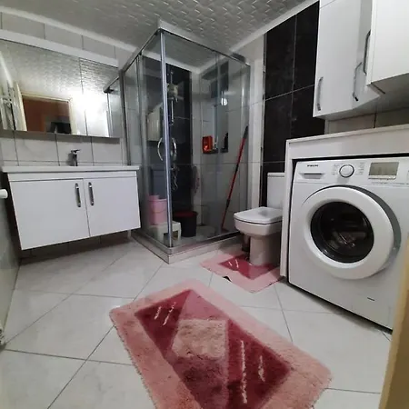 100 Meters To Sea, Ground Floor דירה *