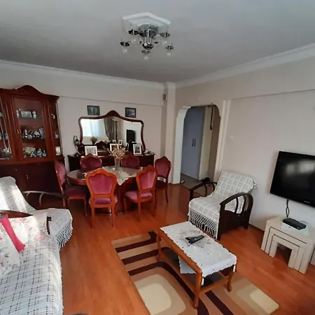 100 Meters To Sea, Ground Floor דירה Narlidere